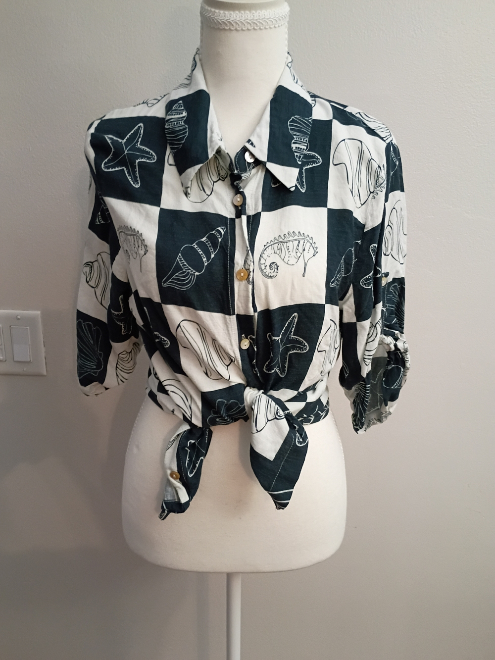 Everly Black & White Seashell Check Tie-Front Shirt
